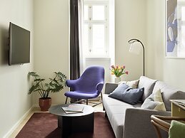 Apēron Apartment Hotel