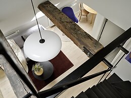 Apēron Apartment Hotel