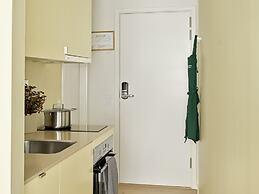 Apēron Apartment Hotel