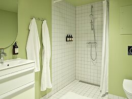 Apēron Apartment Hotel