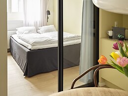 Apēron Apartment Hotel