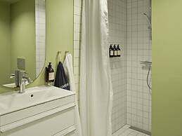 Apēron Apartment Hotel