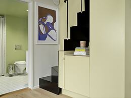 Apēron Apartment Hotel