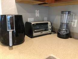 Tideview 66 · NEW Luxury 3 Suites Resort Home. Sleep 9