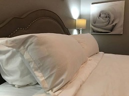 Tideview 66 · NEW Luxury 3 Suites Resort Home. Sleep 9