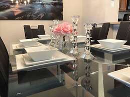 Tideview 66 · NEW Luxury 3 Suites Resort Home. Sleep 9