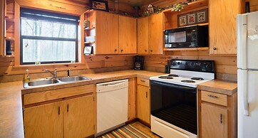 Shady Nook With Private Hot Tub and Minutes Away From Broken Bow Lake 