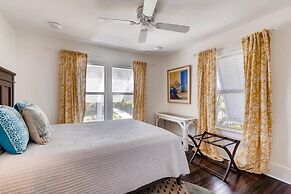 West Palm Beauty With Private Pool 4 Bedroom Home by RedAwning