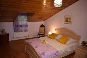 Guesthouse Lago & Wine Cellar