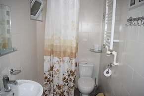 Guesthouse Lago & Wine Cellar