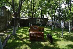 Guesthouse Lago & Wine Cellar