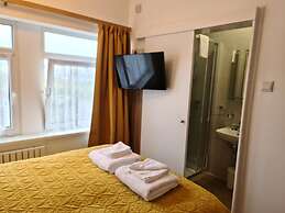 Torland Seafront Hotel