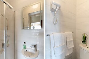 Torland Seafront Hotel