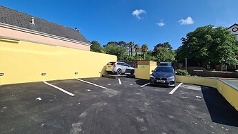 Torland Seafront Hotel