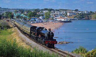 Torland Seafront Hotel