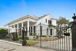 Ashton's Bed and Breakfast