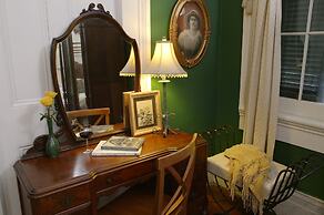 Ashton's Bed and Breakfast