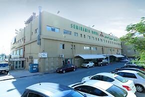 OYO 112 Semiramis Hotel