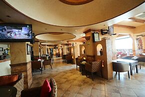 OYO 112 Semiramis Hotel