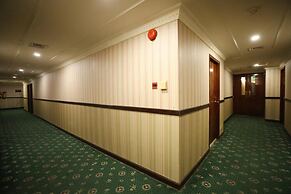 OYO 112 Semiramis Hotel