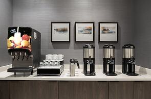 Staybridge Suites Boston Logan Airport - Revere by IHG