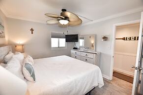 1009 Waters Edge Resort 1 Bedroom Condo by RedAwning