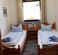 Lindenschlösschen & Schlossgarten