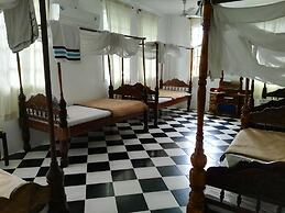 Sharook Lodge - Hostel