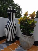 Sharook Lodge - Hostel