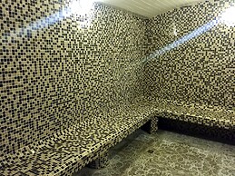 Luxury Apartments in Grand Avenue