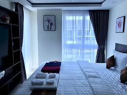 Luxury Apartments in Grand Avenue