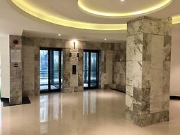 Luxury Apartments in Grand Avenue