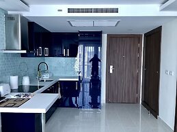 Luxury Apartments in Grand Avenue