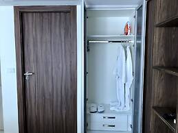 Luxury Apartments in Grand Avenue