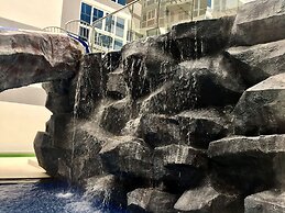 Luxury Apartments in Grand Avenue