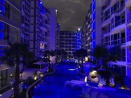 Luxury Apartments in Grand Avenue