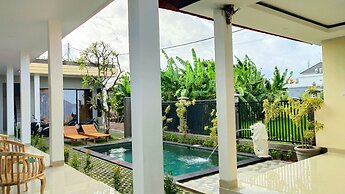 Umah Dangin Guesthouse - Hostel