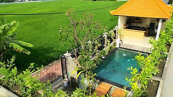 Umah Dangin Guesthouse - Hostel