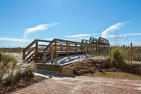 Sea Shell 3 Bedroom Townhouse by RedAwning