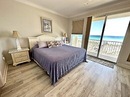 Sea Shell 3 Bedroom Townhouse by RedAwning