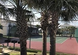 Sea Shell 3 Bedroom Townhouse by RedAwning