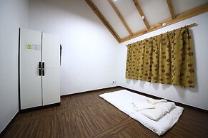 Jangseung Park Pension