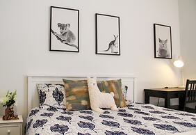 Stunning 2 Bedroom High Floor City View