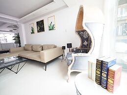 Near StayReal Location