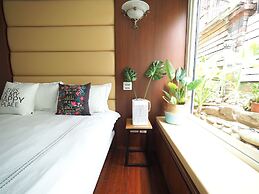 Near StayReal Location