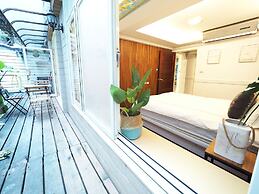 Near StayReal Location