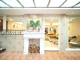 Near StayReal Location