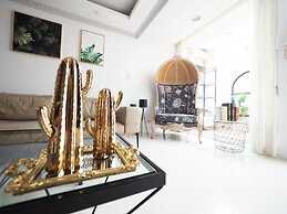 Near StayReal Location