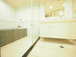 Near StayReal Location