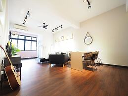 Near StayReal Location